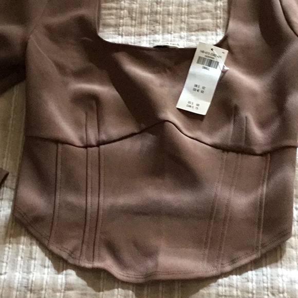 NWT Abercrombie and Fitch Crop Top - Picture 7 of 8
